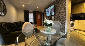 Two Bedroom Flat Town Centre Colchester - Image 3
