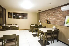 Central Hotel - Image 4