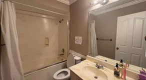Cedar Hills Guest House- Beautiful Room, Free Parking, 24 Hr Transit - Image 4