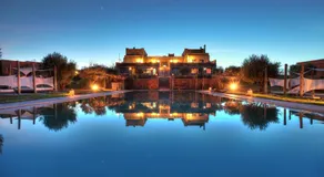 Private Villa with Pool & Spa Corporate 38 Guests - Image 1