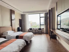 Gongga Grand Hotel - Image 2