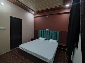 Down Hill Homestays - Image 3