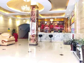 Rose Hotel - Image 4