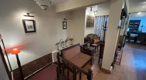 Lloyd's Vintage Home - Image 5