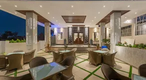 Grand Regal - Image 2