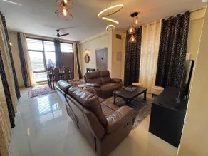 Terminal Stay - Heavenly Independent Jungle Retreat Flat in Meerut - Image 3