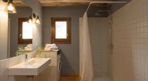 Fantástico apartamento totalmente equipado con barbacoa y piscina | Vistas a la montaña - Image 2