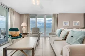 Grand appartement en copropriété convivial et familial avec piscine | Vue sur l'eau | À côté de la plage - Image 2