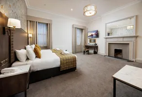Albany Hotel - Image 2