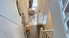 Deluxe Three Bed BnB in Henley-on-Thames near Station River & Town Centre - Image 5