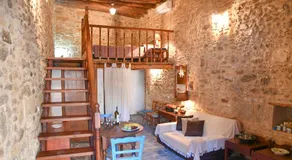 Stone house - Image 2