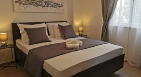 Lavender Rose Apartments - Image 2