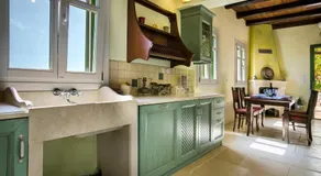 Villa avec jardin, jacuzzi et piscine privée | Vue jardin | Adaptée au travail à distance - Image 2