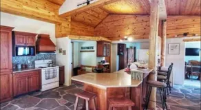 Waterfront Cottage in Lion's Head - Image 5