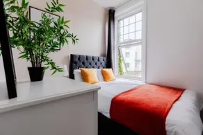 The Regency | Seafront Lux Apartments! - Image 2