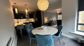 Malahide Dublin Airport Superior Large Serviced Apartment - Sleeps 6 - Image 3
