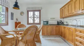 Hogar Palmera with Pool & Beach - Image 5