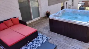 Bohemian Retreat Newly Remodeled with New Hot tub - Image 5