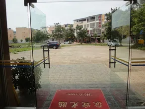 Chongzuo City Middle Business Hotel - Image 5