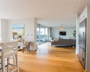 Springtide - beach front property in East Wittering - Image 3