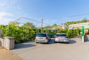 Apartamento vacacional con barbacoa y terraza | Vistas al mar | Cerca de la playa - Image 4