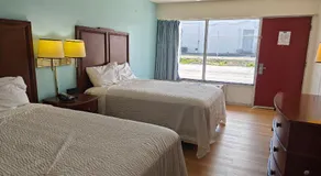 Travelodge by Wyndham Richmond Kentucky - Image 3
