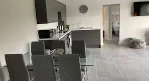 Purpose built 3 bedroom holiday barn - Image 3