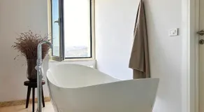 The View - Image 3