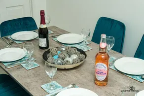 7 Guests - 3 Bedrooms - Parking - Pet Friendly - Image 5