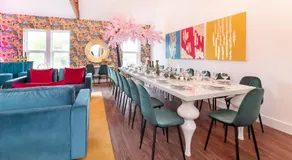 Innvigour Bespoke House with Free Parking for 3 Cars - Image 5