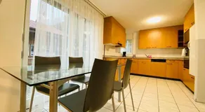 Lake View Residence - Image 4