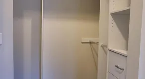Room in house - Image 4