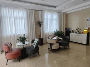 Xinlong Hotel - Image 4