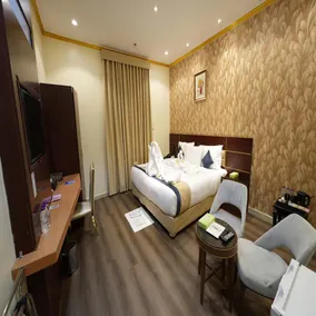  Diamond Pearl Hotel - Image 2