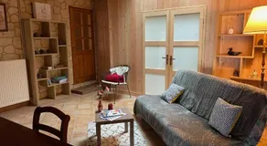 La Tour du Sorbey - Gîte Nature Familial - Piscine - 3 à 6 Pax - Image 2