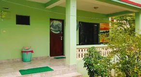Hotel Rhino Land-Sauraha Family Home - Image 4