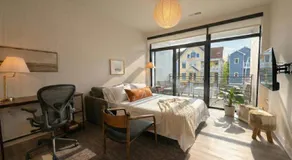 East Side Luxury 1BR Apt - Near Brady St with Balcony and Lounge - Sleeps 4 - Image 2