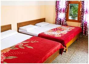 Goroomgo Gayatri Guest House Haridwar Near Railway Station and Har ki Pauri - Image 2