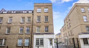 Fabulous Apartment Near Central London - Image 2