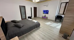 Luxury Resort Hostess - Image 2