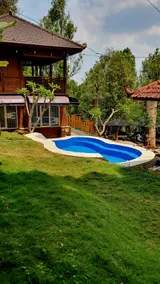 NK Villa Syariah And Cafe Prigen - Image 3