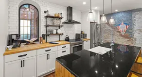 2BR Capitol hill delight, with private parking - Image 5