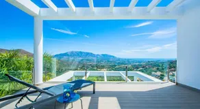 New Modern Villa Elviria, Mairena Pool BBQ&Views - Image 4