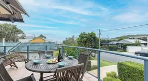 Baia Villa air con WiFi and views of Fingal Beach - Image 3