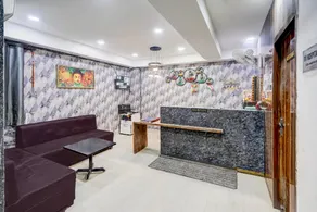 Restin Hotels near Botanical garden and Amity University - Image 2