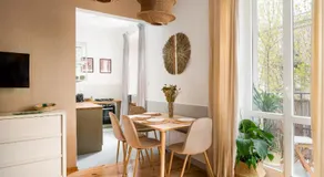 Green city retreat in Warsaw Praga for 2-4 Guests, only 15 min to city centre - Image 2