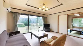 Izu Ippeki lake lakeside terrace - Image 2