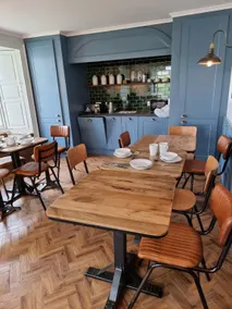Custom House Hotel - Image 4