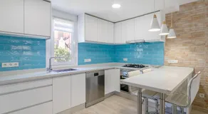 Bonita casa en urbanización privada muy cerca del mar y de Alicante - Image 4