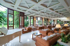 Palm Beach Resort & Spa - Image 4